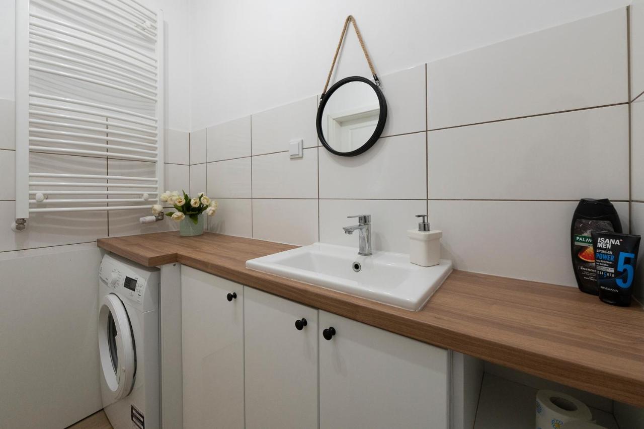 Luxury In -8- Free Parking Apartment *